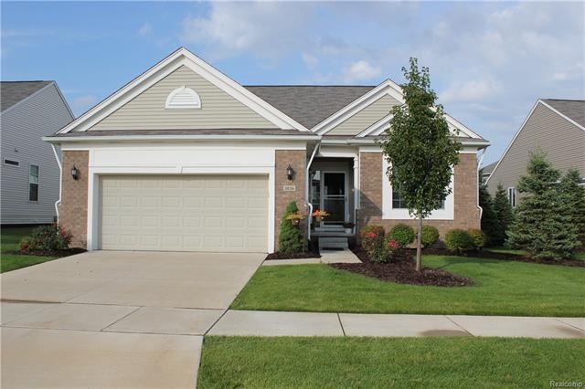 Beautiful detached ranch condo