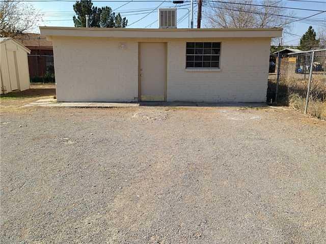 523 Chula Vista St unit B, El Paso, TX 79915 - photo 1