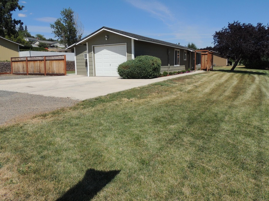 1 201 N 81st Main photo 1