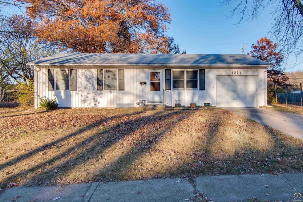 4024 SW 33rd Terrace, Topeka, KS 66614 - photo 1
