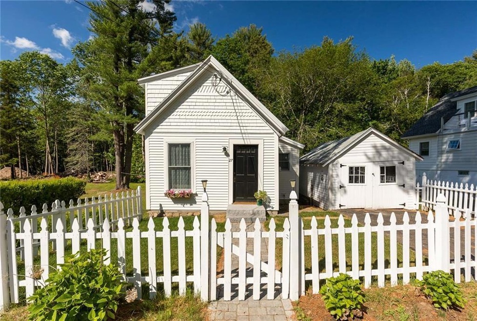 27 Captain Thomas Rd, Ogunquit, ME 03907 - photo 1