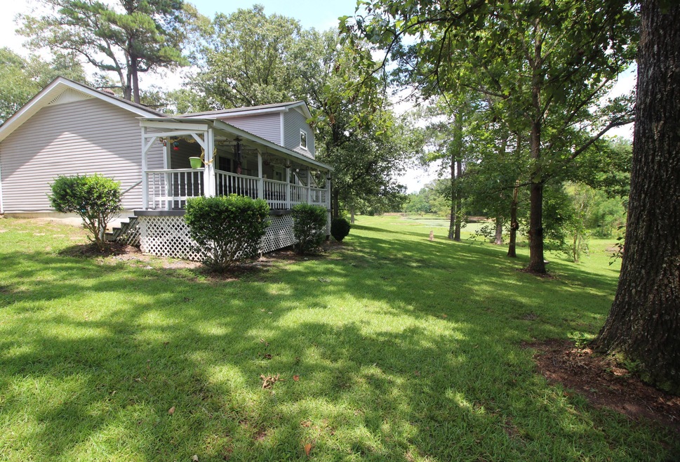 237 Crepe Myrtle Ln, Laurel, MS 39443 - photo 1