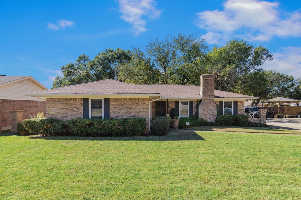 9073 Hillside Dr, Frisco, TX 75033 - photo 1