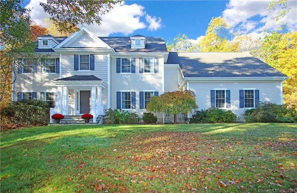 4 Hickory Ct, East Lyme, CT 06333 - photo 1