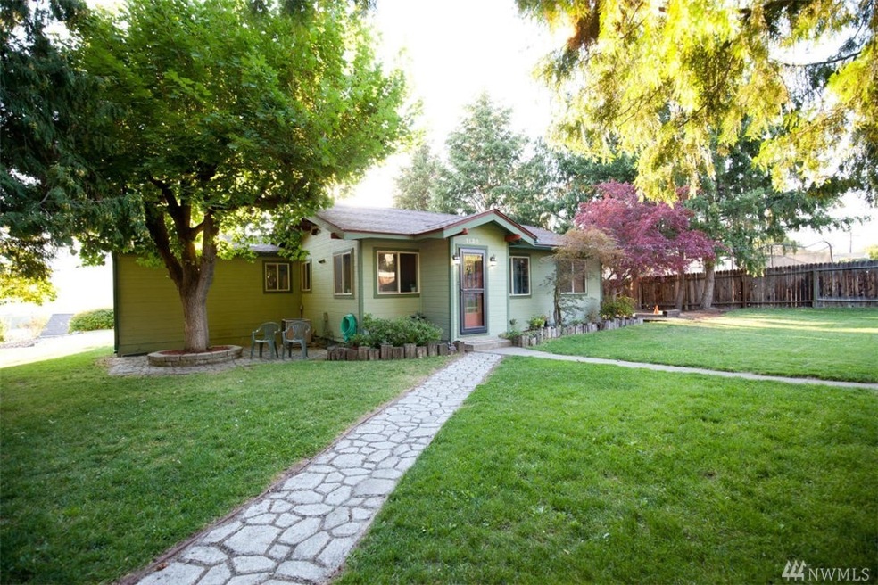 1130 N Baker Ave, East Wenatchee, WA 98802 - photo 1