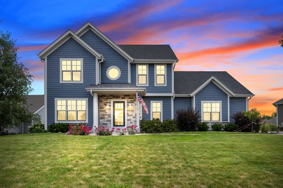 W239N2362 Hawks Meadow Ct Unit W239N2362, Waukesha, WI 53188 MLS 1841303