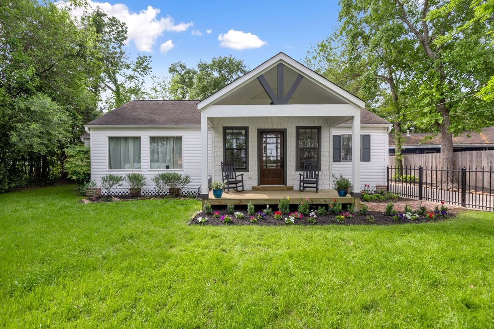 815 Curtin St, Houston, TX 77018 - photo 1