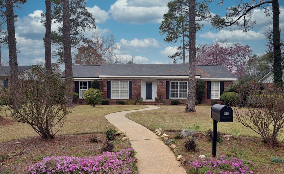 2209 Lullwater Rd, Albany, GA 31707 - photo 1