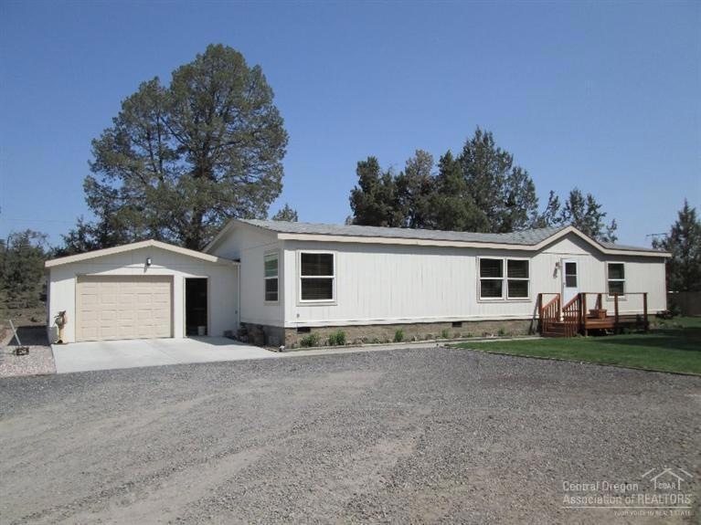 1700 NW Helmholtz Way, Redmond, OR 97756 - photo 1