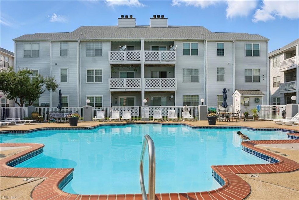 Shoreham Square Condo