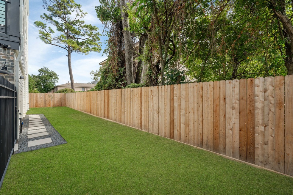 717 Janisch Rd unit H, Houston, TX 77018 - photo 1