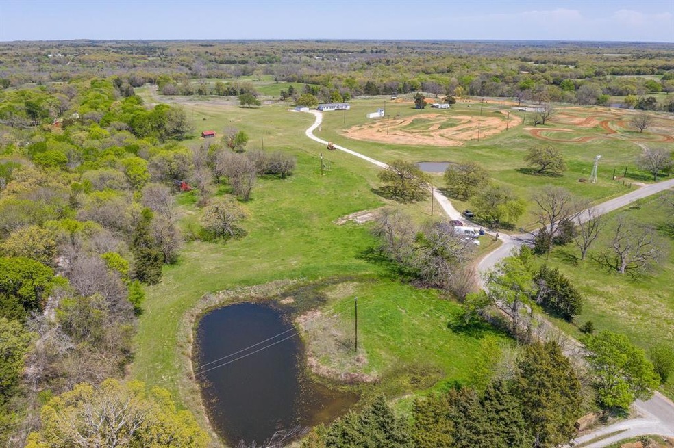 7555 Dripping Springs Rd, Denison, TX 75021 - photo 1