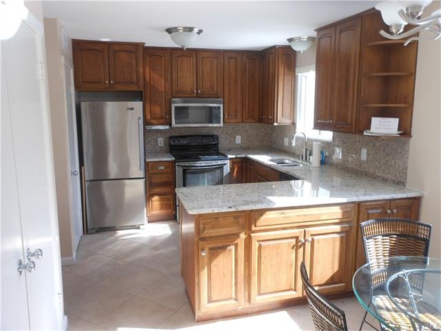 445 Heritage Village unit A, Southbury, CT 06488 - photo 1