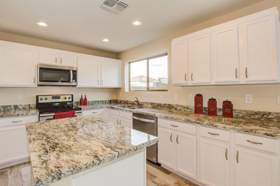 5904 W Jones Ave, Phoenix, AZ 85043 - photo 1