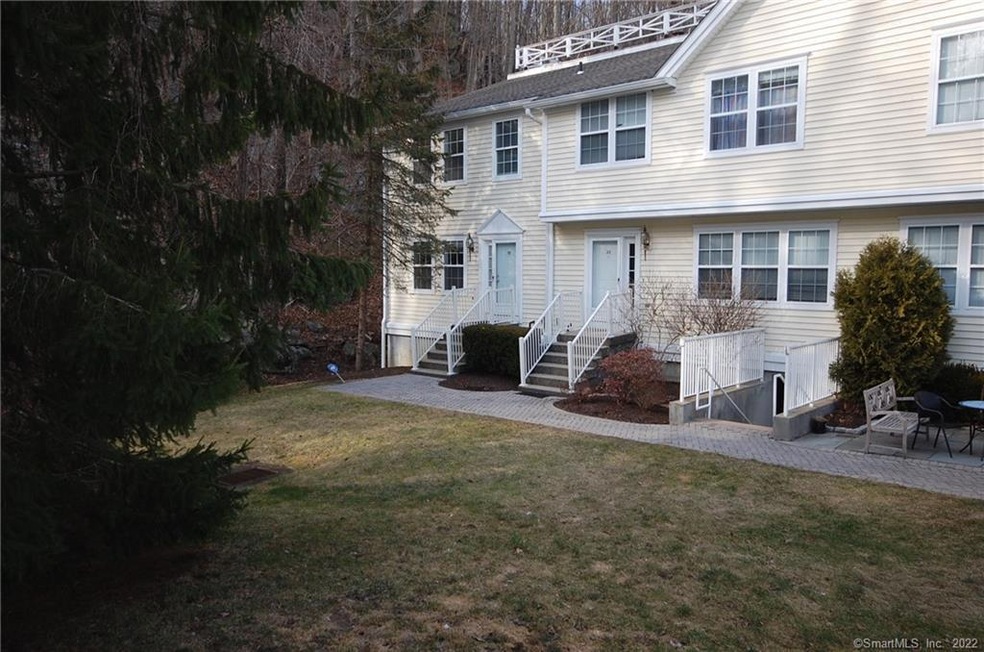 631 Danbury Rd unit 32, Ridgefield, CT 06877 - photo 1