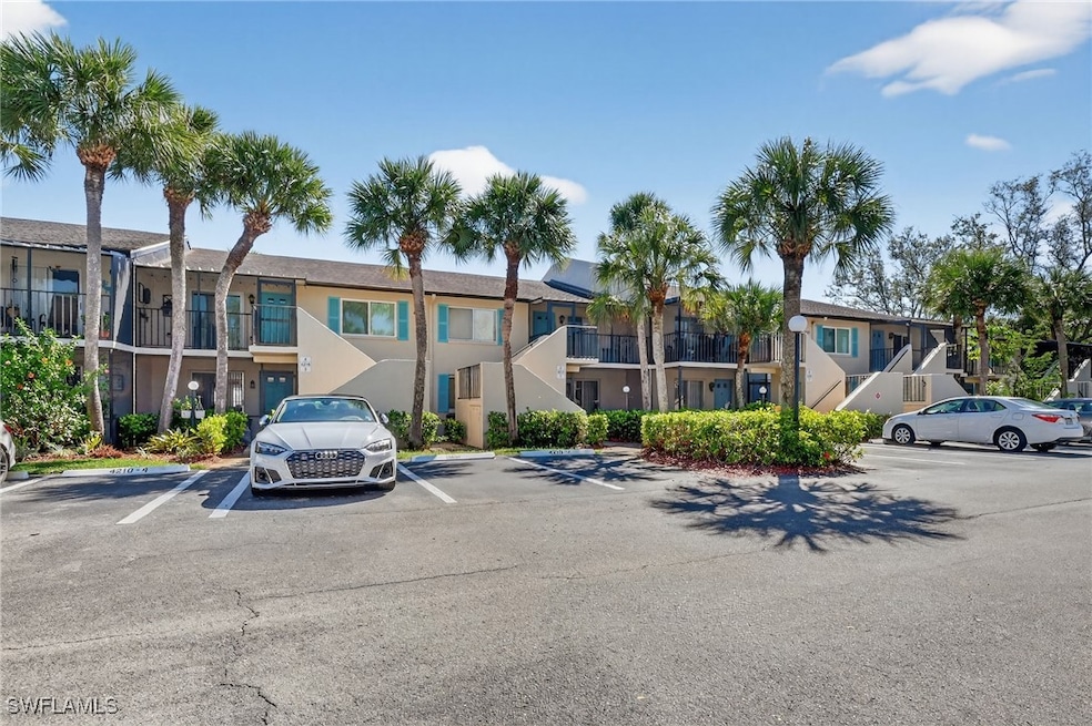 4210 Looking Glass Ln unit 4210, Naples, FL 34112 - photo 1