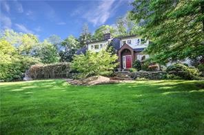 220 Underhill Rd, Scarsdale, NY 10583 - photo 1