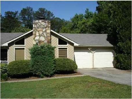 Exterior Front. Great Location!
