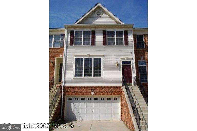 25830 Kirkwood Square, Chantilly, VA 20152 - photo 1