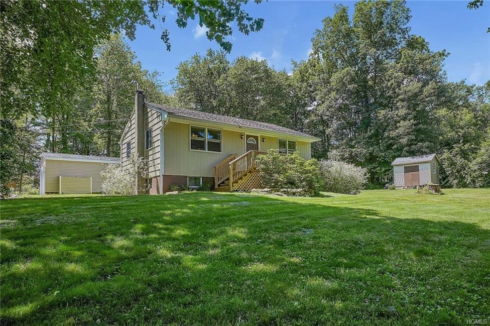 215 Longfellow Dr, Carmel, NY 10512 - photo 1