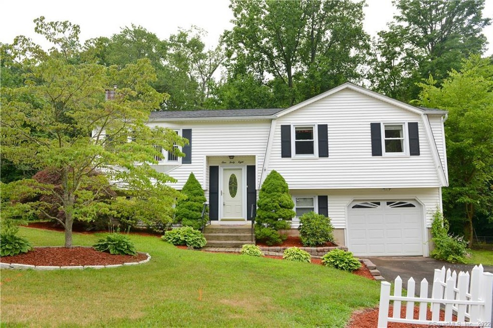 148 Knob Hill Rd, Meriden, CT 06451 - photo 1