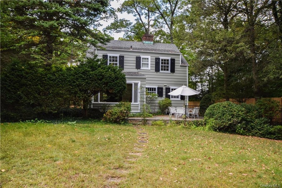 38 Seely Place, Scarsdale, NY 10583 - photo 1