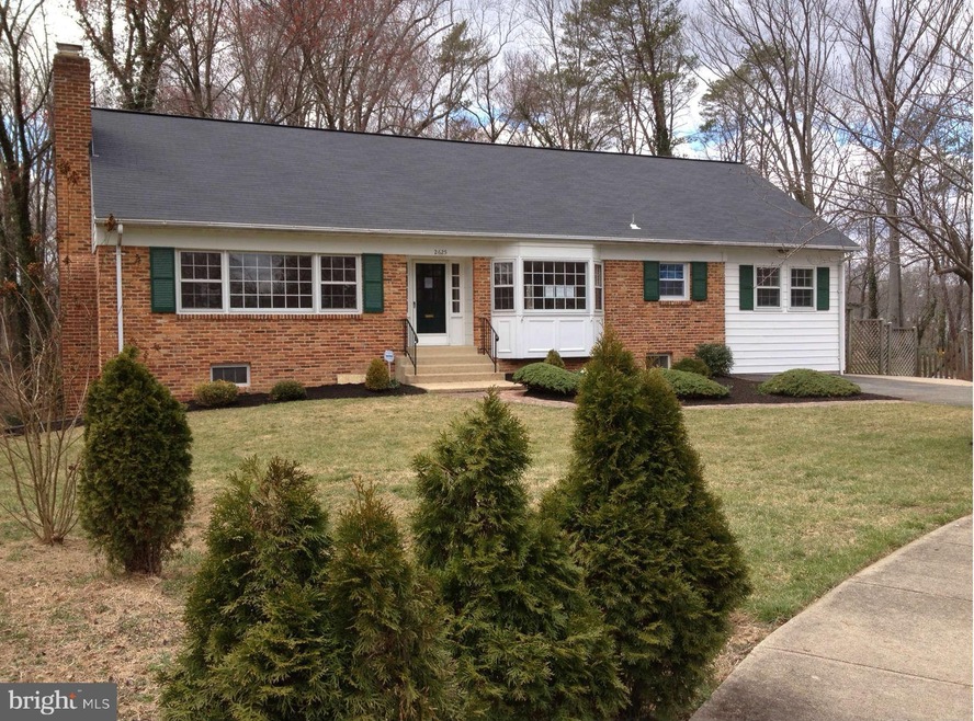 2625 Stirrup Ln, Alexandria, VA 22308 - photo 1