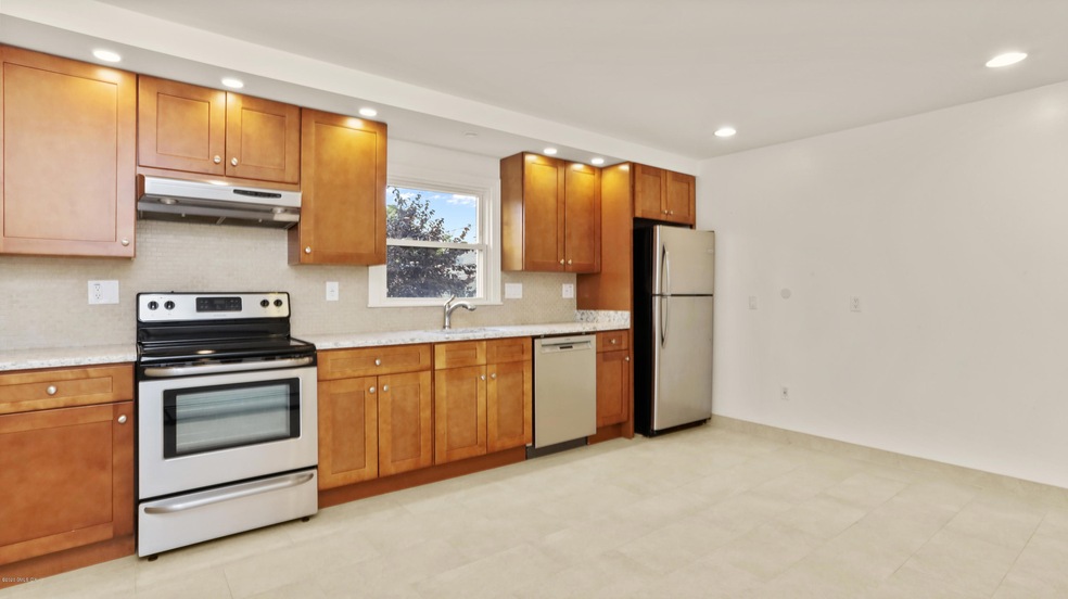 11 Tulip St unit A, Cos Cob, CT 06807 - photo 1