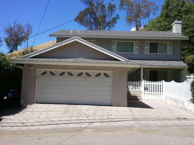 5001 Calderon Rd, Woodland Hills, CA 91364 - photo 1