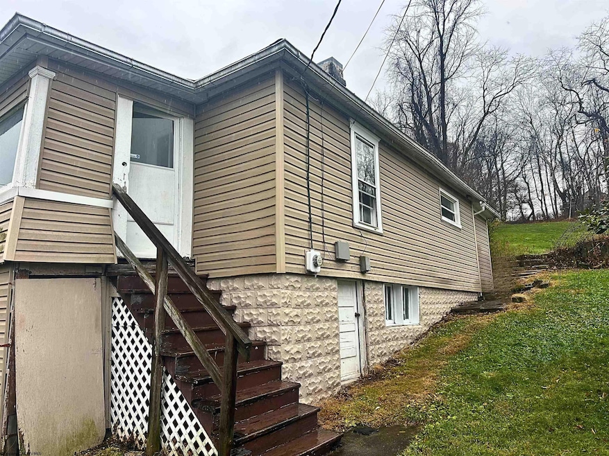 607 Palatine Ave, Fairmont, WV 26554 - photo 1
