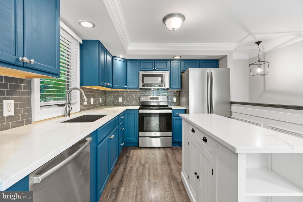 824 Eastover Pkwy, Locust Grove, VA 22508 - photo 1