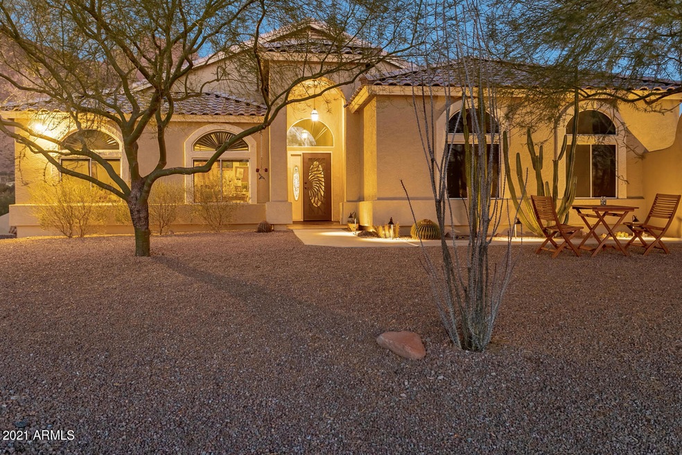 18_6036_E_Greasewood_St__18_mls