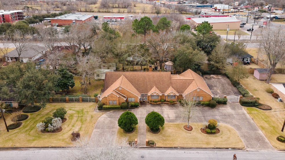 4816 White Rock St, Houston, TX 77033 - photo 1