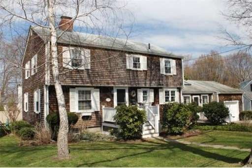 10 Beach St, Marblehead, MA 01945 - photo 1