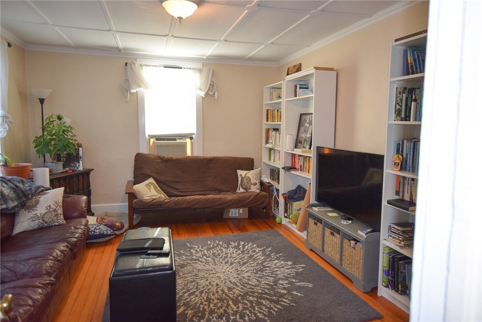 37 Connection St unit 1, Newport, RI 02840 - photo 1