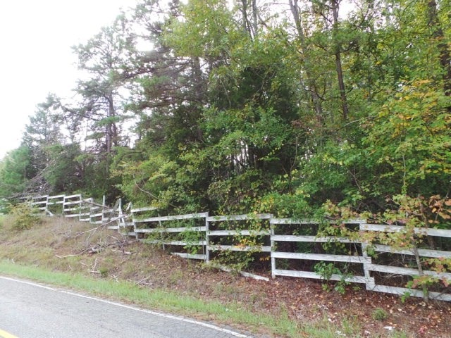 802 Ballenger Rd, Gaffney, SC 29340 - photo 1