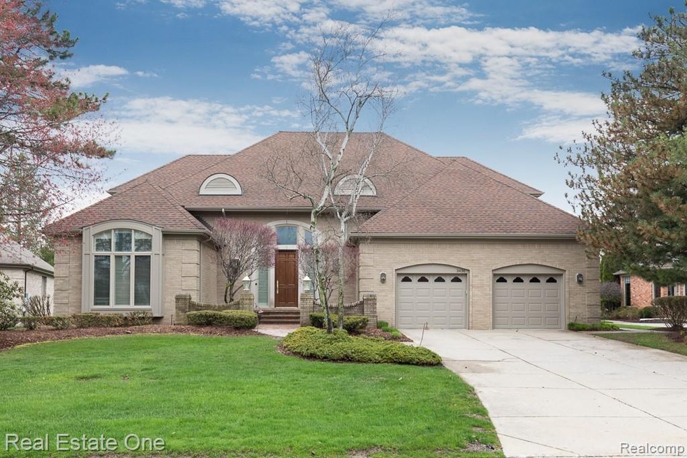 3436 Summit Ridge Dr, Rochester Hills, MI 48306 - photo 1