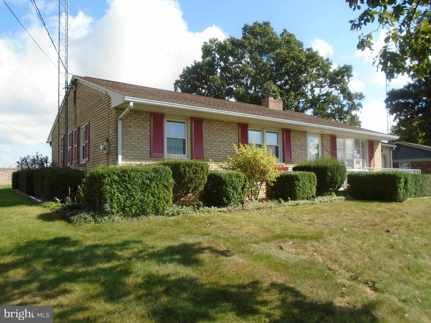 1393 Siloam Rd, Chambersburg, PA 17201 - photo 1