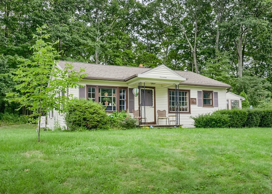 17 Carleton Rd, Rochdale, MA 01542 - photo 1