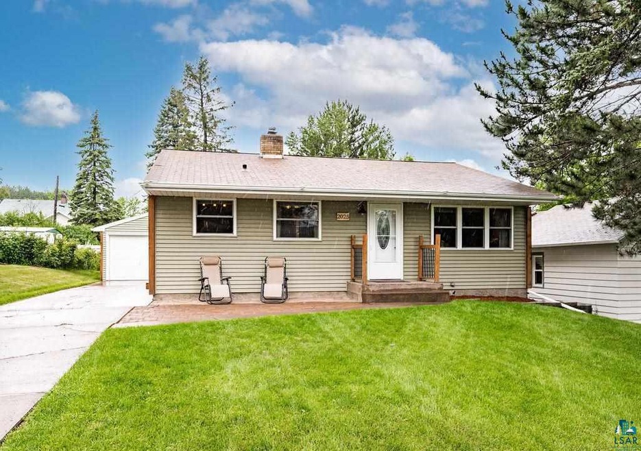 2025 Adirondack St, Duluth, MN 55811 - photo 1