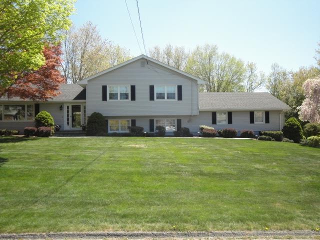 17 Scenic Hill Rd, Trumbull, CT 06611 - photo 1