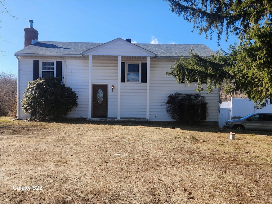 129 Lattintown Rd, Newburgh, NY 12550 - photo 1