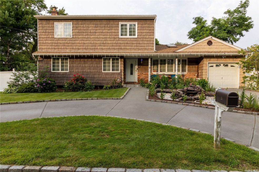 25 Eaton Place, Deer Park, NY 11729 - photo 1