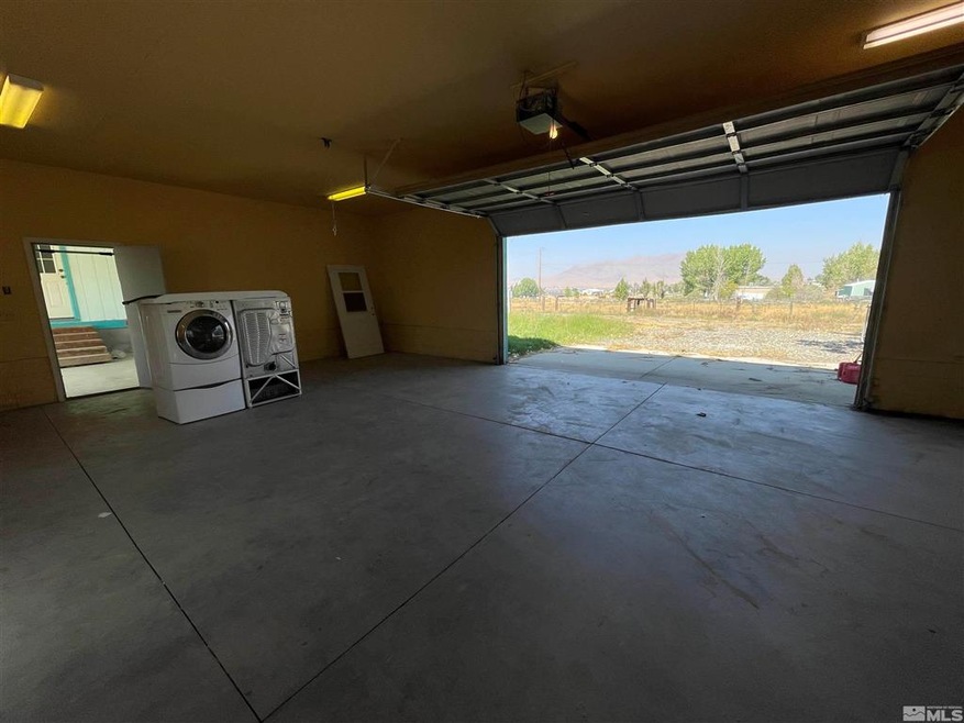 6975 Cattle Dr, Winnemucca, NV 89445 - photo 1