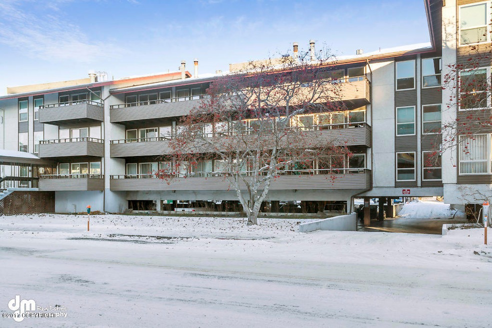 Exterior_DMD_9266-SMALL