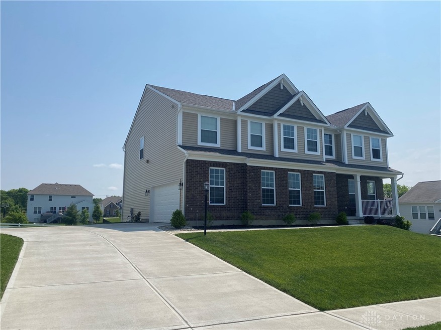 1112 Lancashire Dr, Xenia, OH 45385 - photo 1