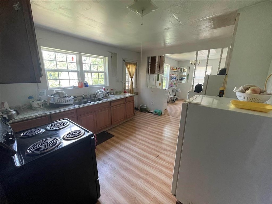 13 Price St, Inman, SC 29349 - photo 1