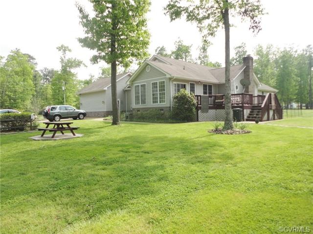 7400 Hunters Ridge Dr, Prince George, VA 23875 - photo 1