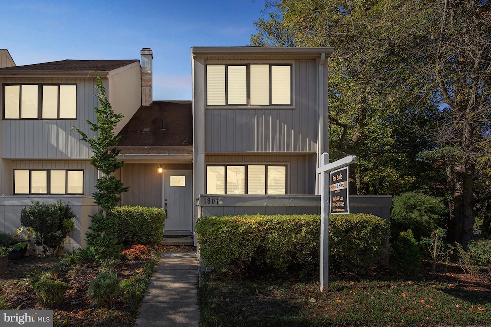 1801 Powder Horn Terrace, Woodbridge, VA 22191 - photo 1