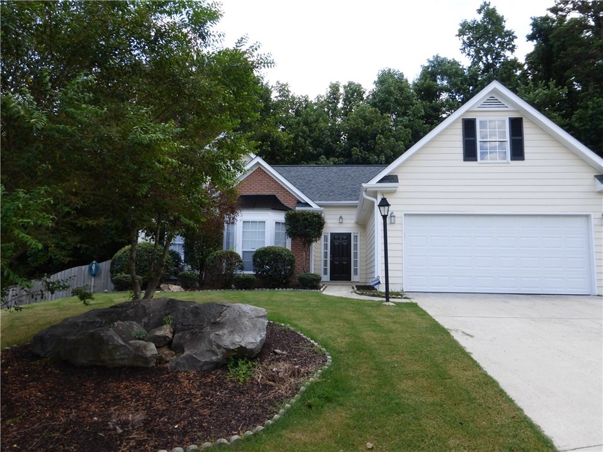 Front elevation.  Cul-de-sac lot.